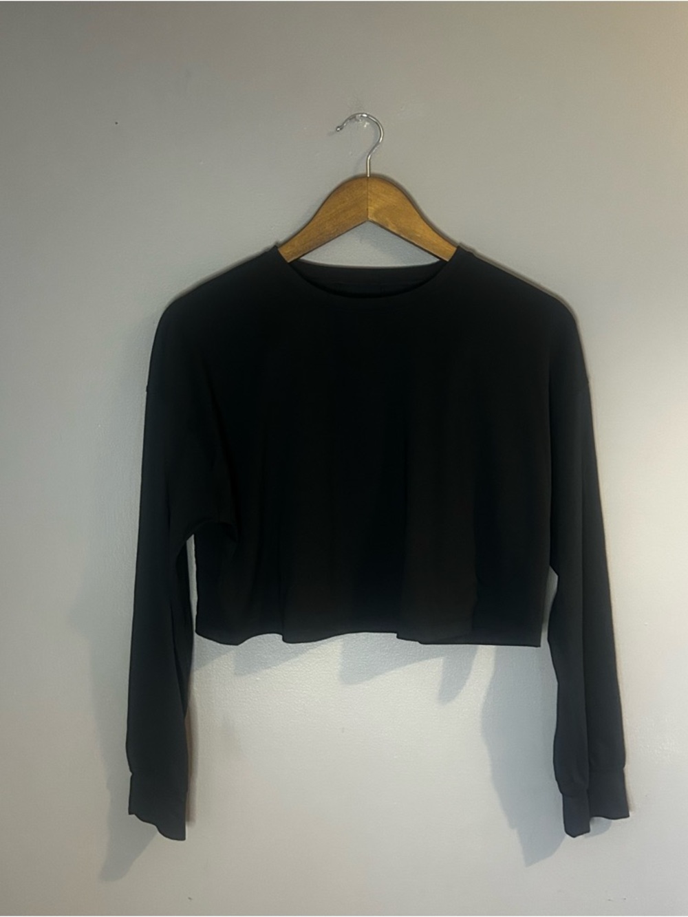 Lululemon Black Cropped Long Sleeve Top Womens Size Unknown (See Measurements)